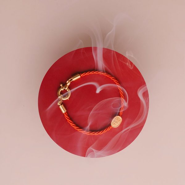 bransoletka-japonska-moneta-dobrobytu-na-czerwonym-jedwabnym-sznurku-1